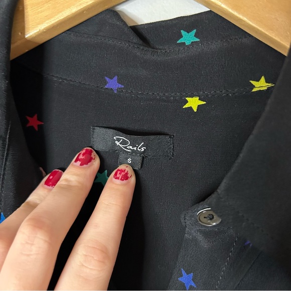 Rails Kate Star Print Silk Blouse In Rainbow Stars Black - Picture 6 of 9